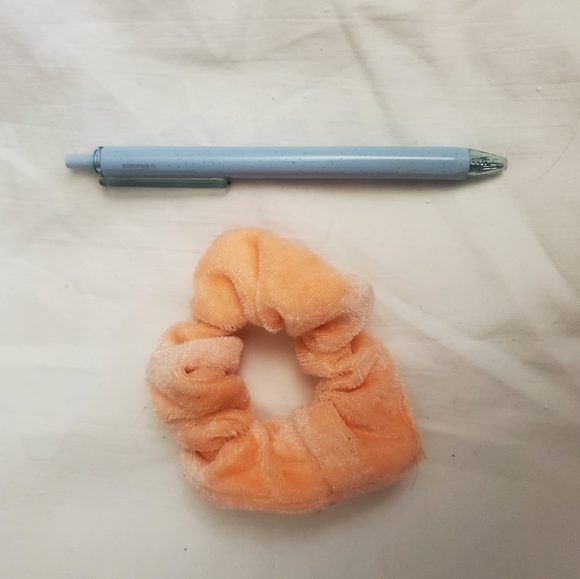 Pink Tones Scrunchie Set - Picture 4 of 4